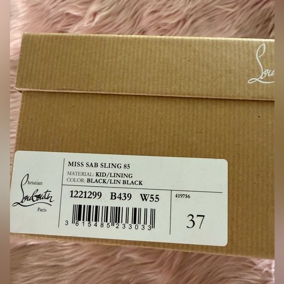 CHRISTIAN LOUBOUTIN
Miss Sab Patent Red Sole Pumps size 37 - Picture 5 of 7